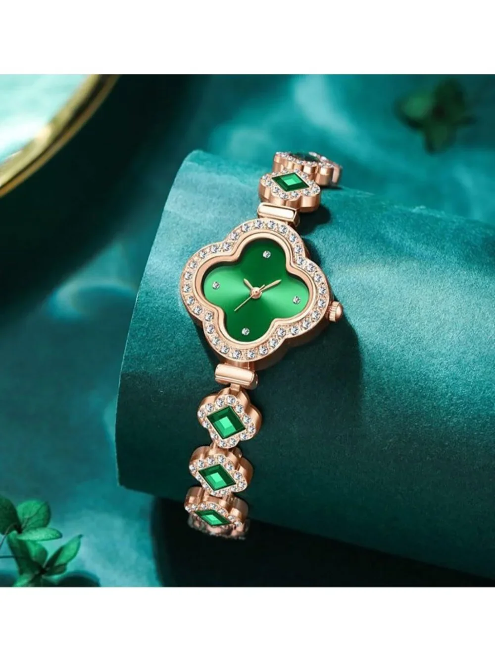 Women's Green Diamond Bracelet Fashion Dress Quartz Luxury Elegant Wrist Watch